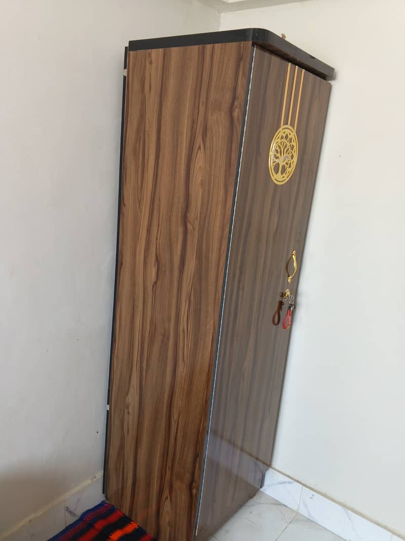 Single door almari 1
