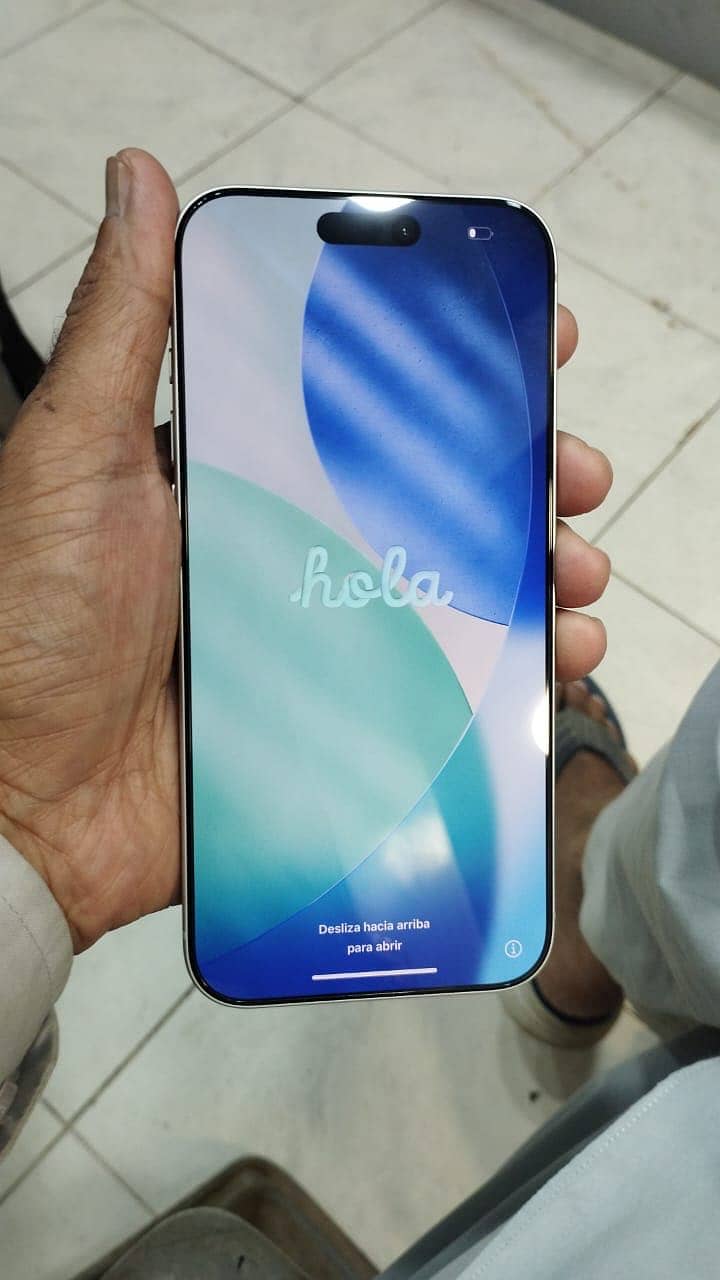 Apple iPhone 17 Pro Max 3