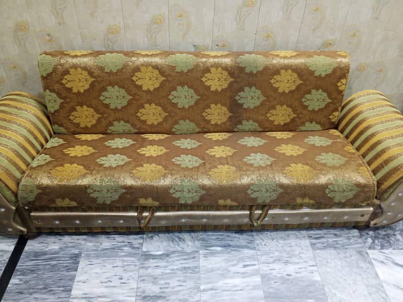 Sofa cumbed 0