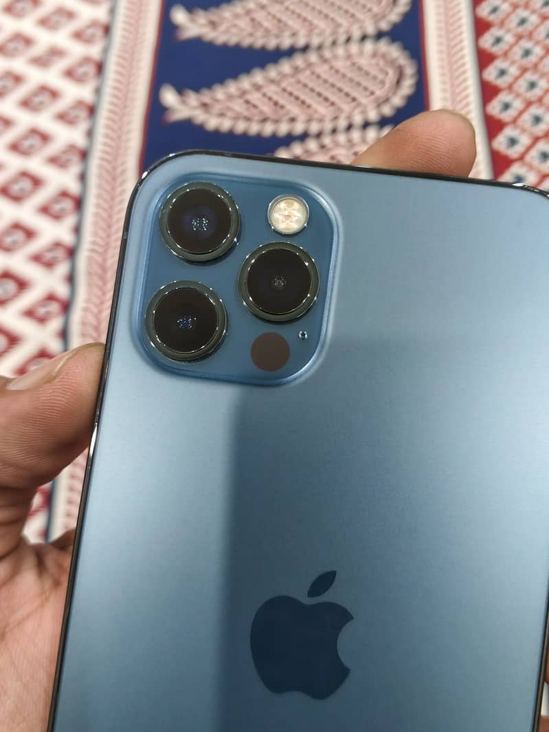 Apple iPhone 12 Pro 2