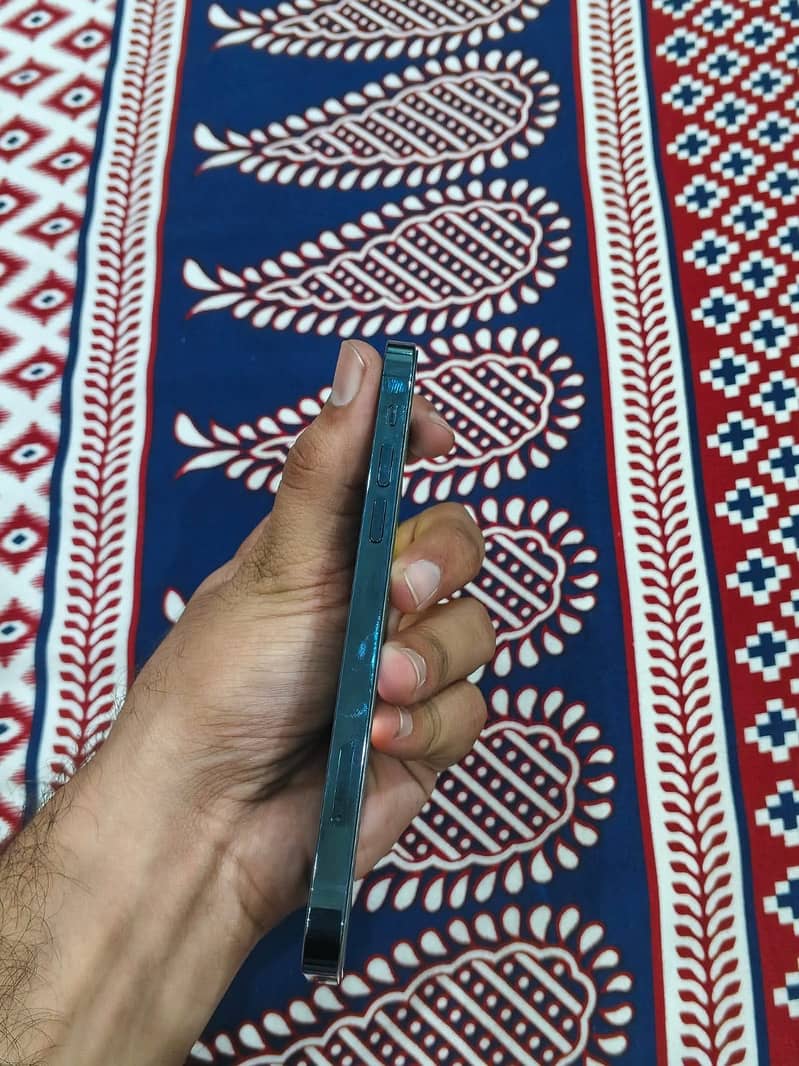 Apple iPhone 12 Pro 6
