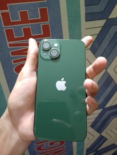 Apple iPhone 13