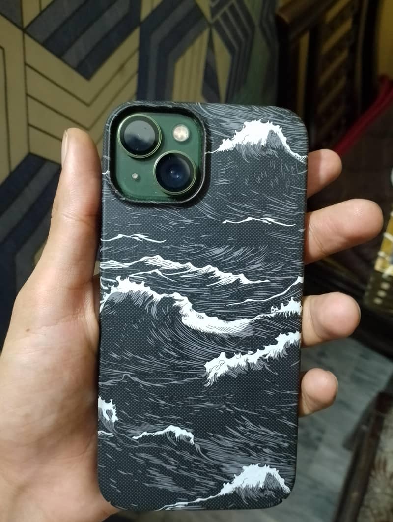 Apple iPhone 13 1