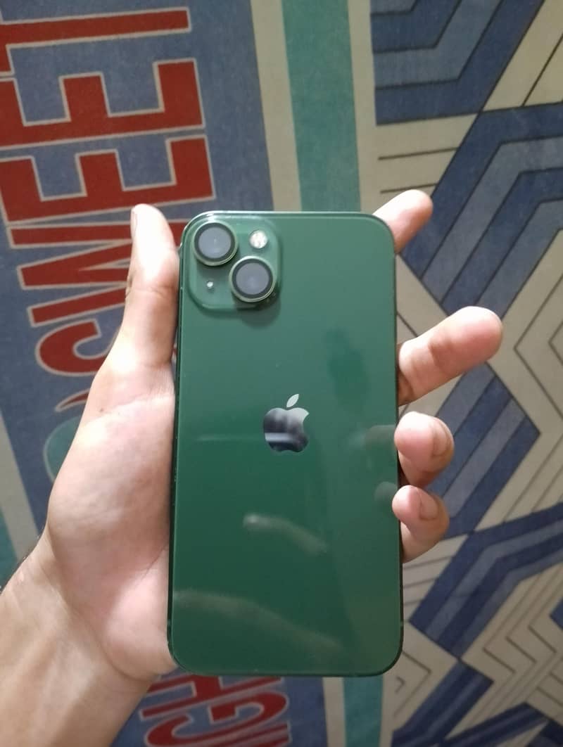 Apple iPhone 13 7