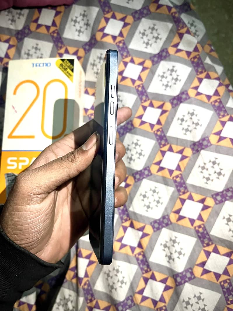 Tecno Spark 20C 2
