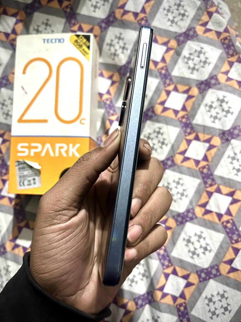 Tecno Spark 20C 3