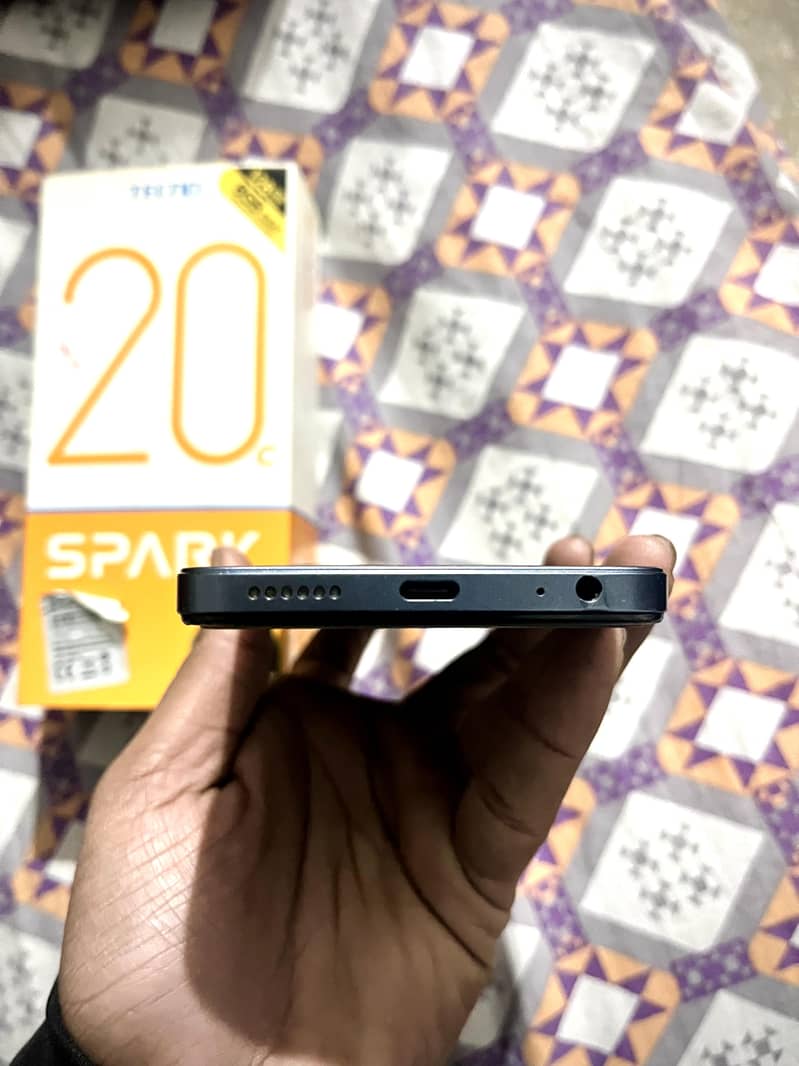 Tecno Spark 20C 4