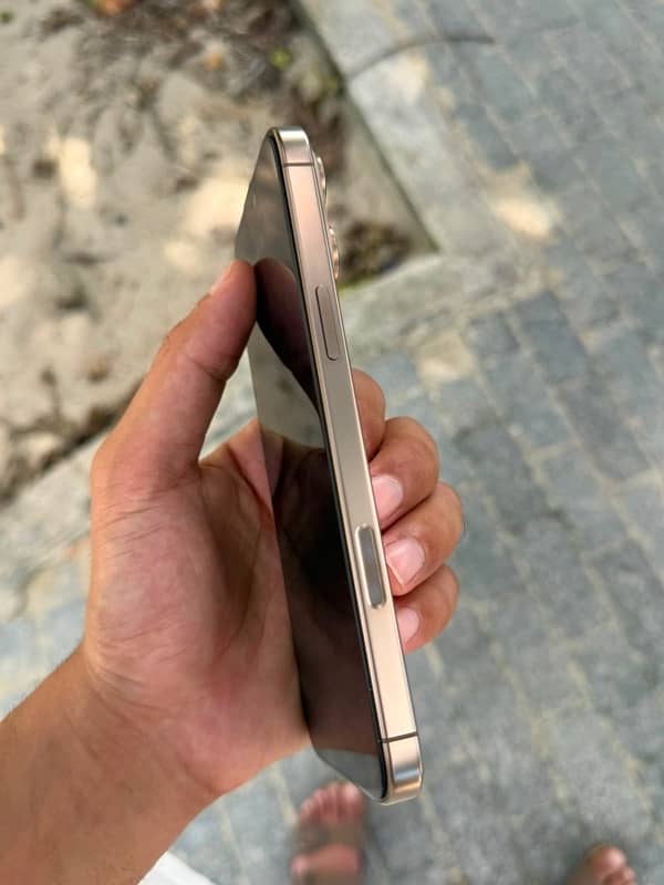 iPhone 16 pro max approved 5