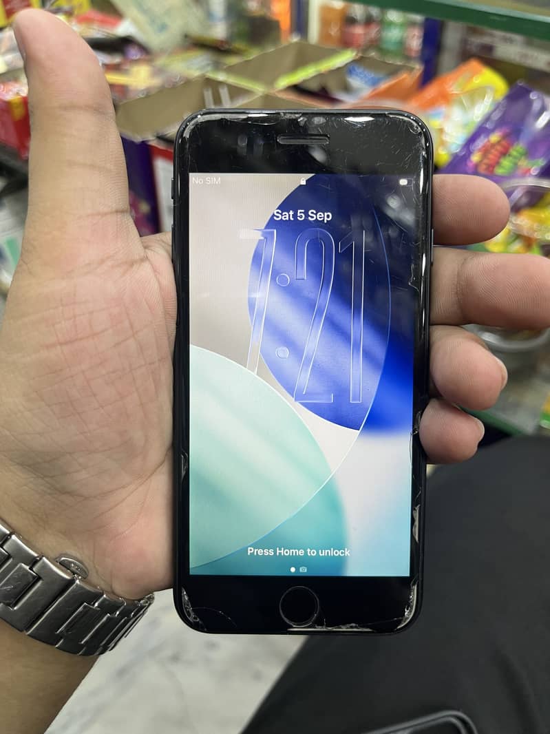Apple iPhone SE 0