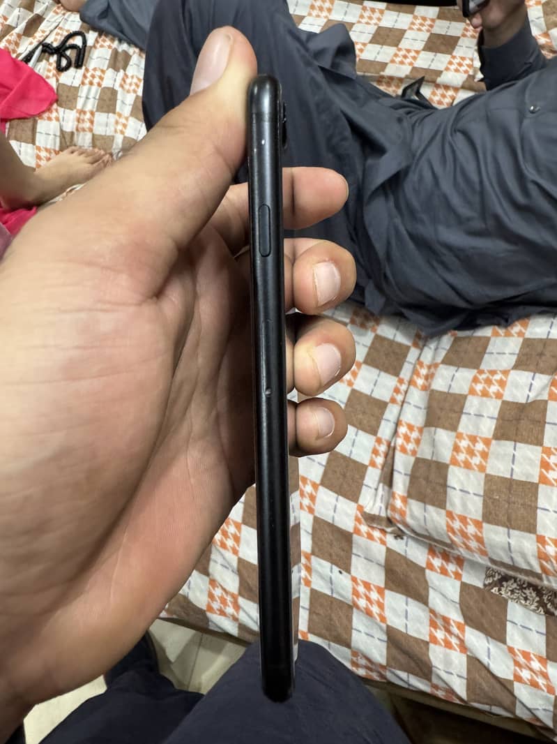 Apple iPhone SE 3