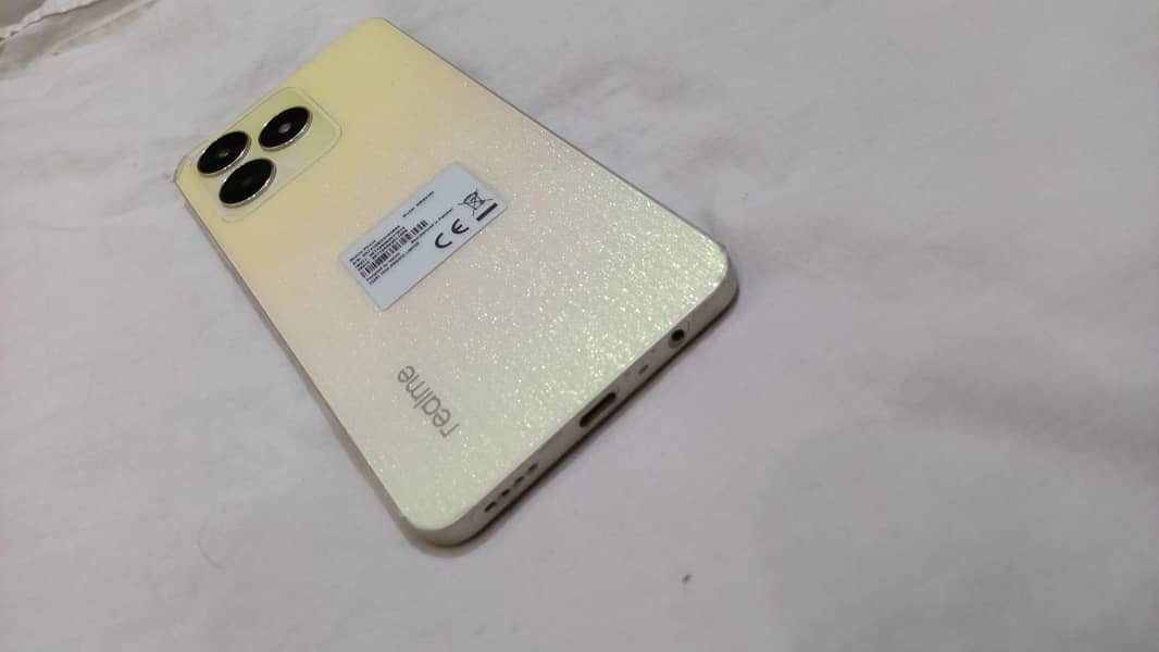 Realme C53 0