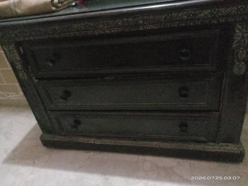 bed and dressing 1