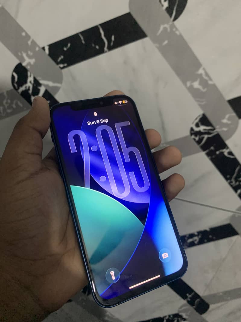 Apple iPhone 12 1