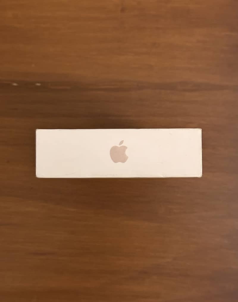 Apple iPhone 16 Pro Max 2