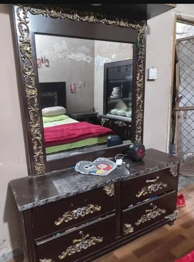 dressing table