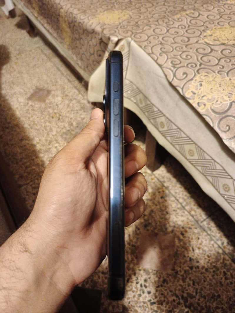 Apple iPhone 17 Pro Max 1