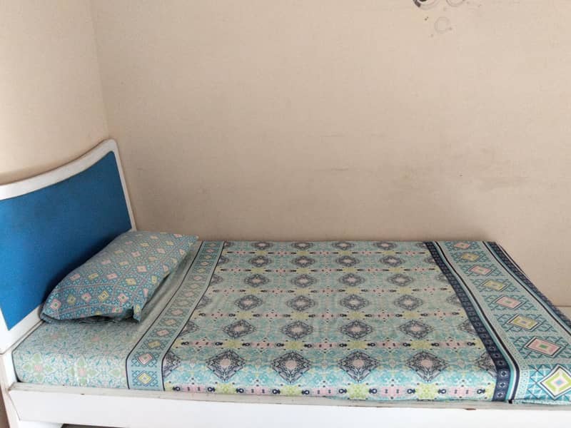 Single bed 1