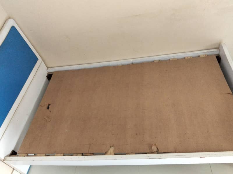 Single bed 2