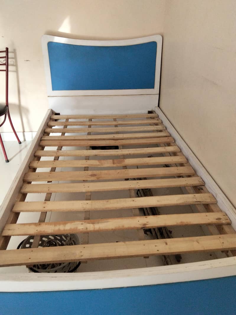 Single bed 4
