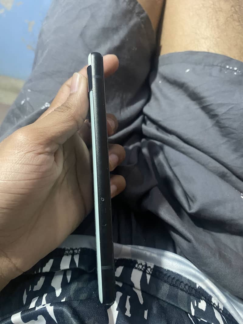 Google Pixel 6a 5