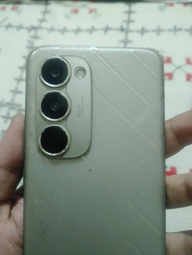 Tecno Spark 40pro + 1