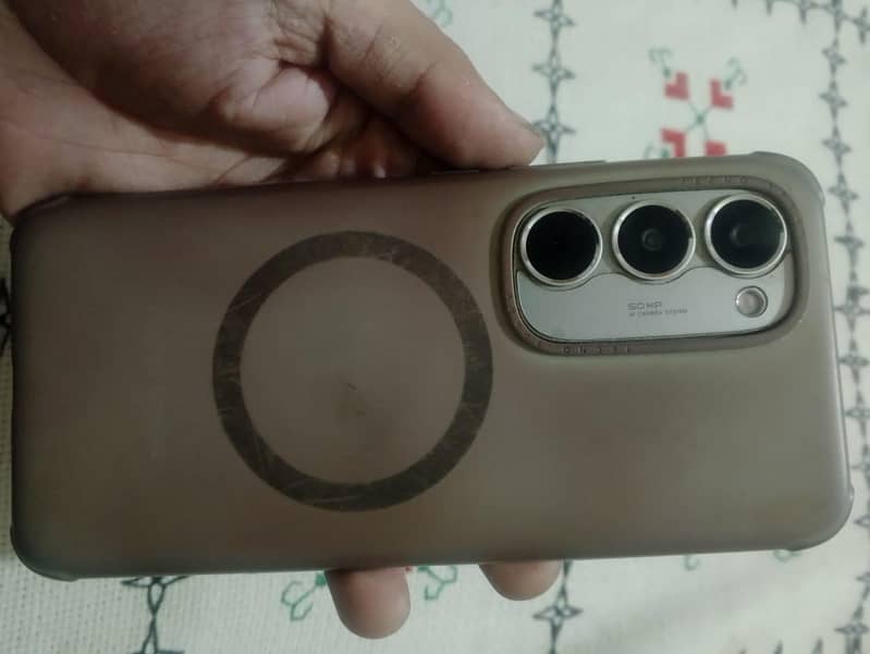Tecno Spark 40pro + 2