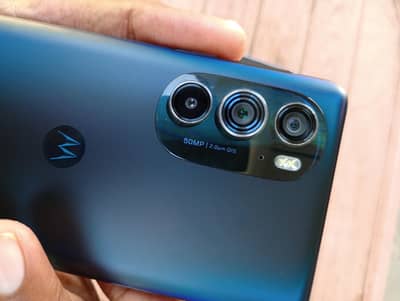 Motorola Edge 30 Pro UW 5G 2022 (8gen1) (144hz) (50/60MP)