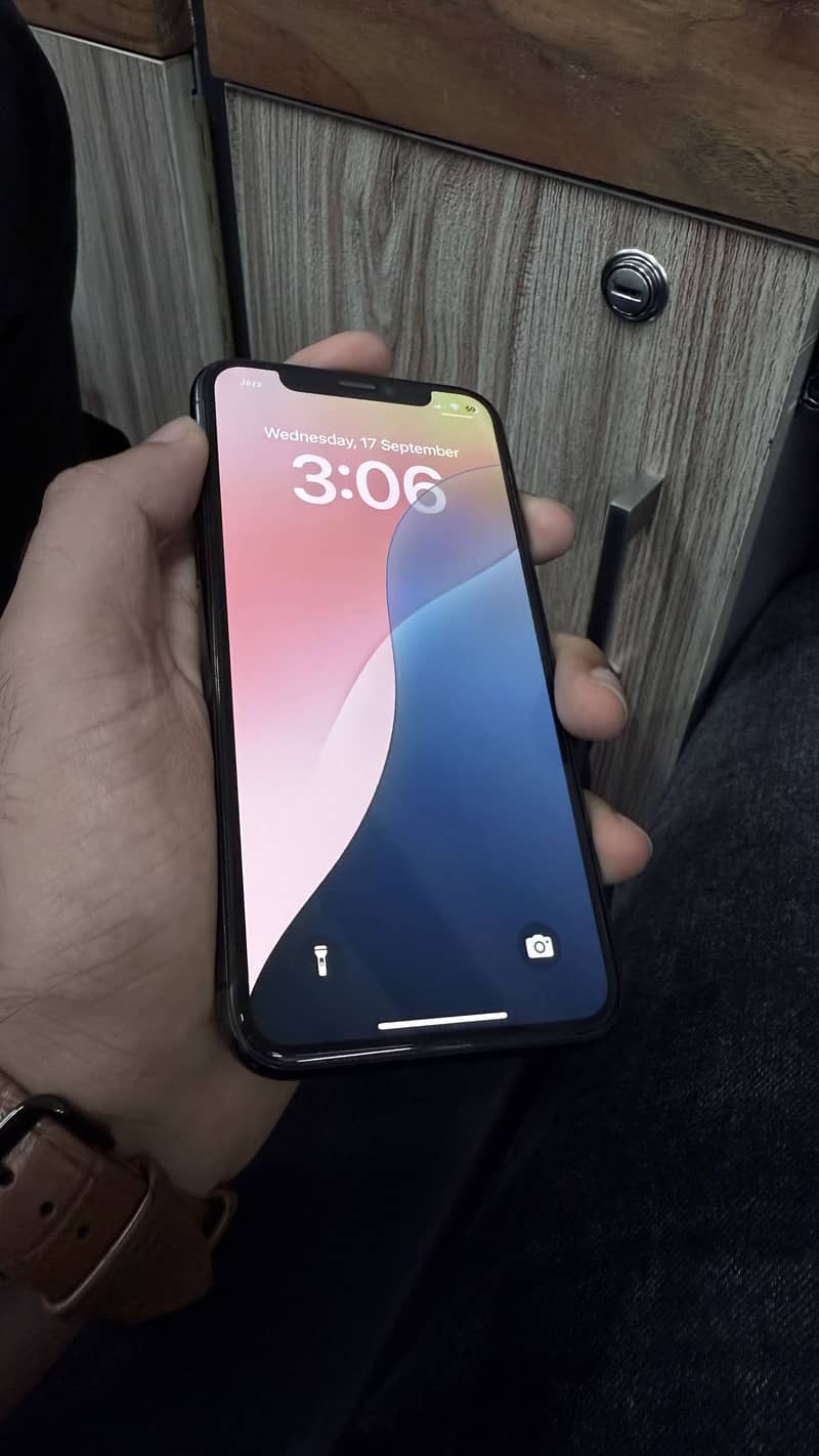 Apple iPhone 11 Pro 1