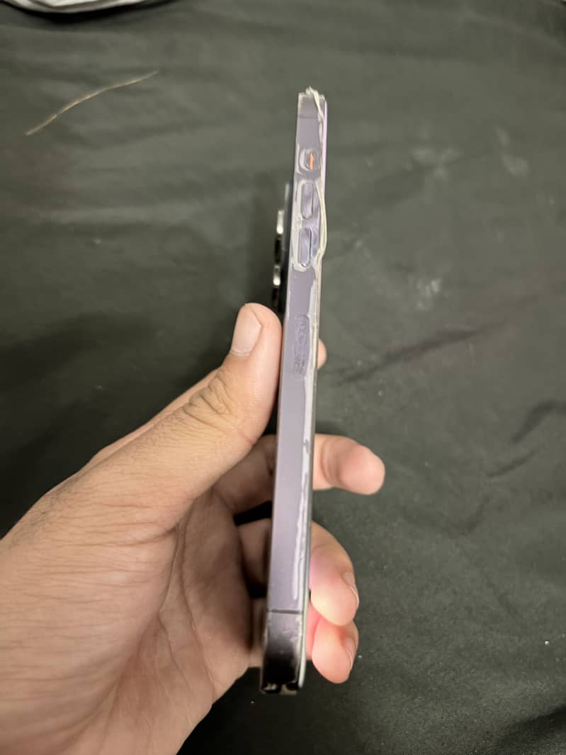 Apple iPhone 14 Pro Max 1