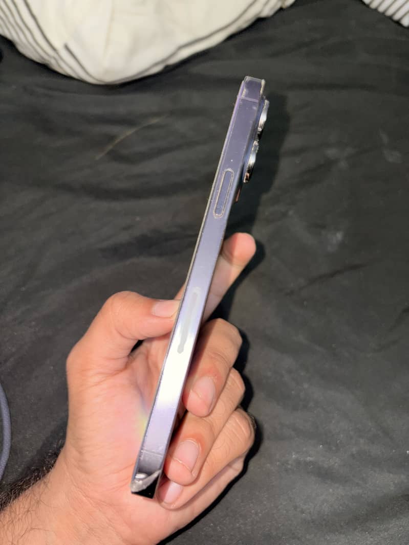 Apple iPhone 14 Pro Max 4