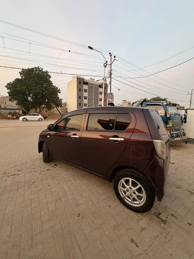 Daihatsu Mira 2012