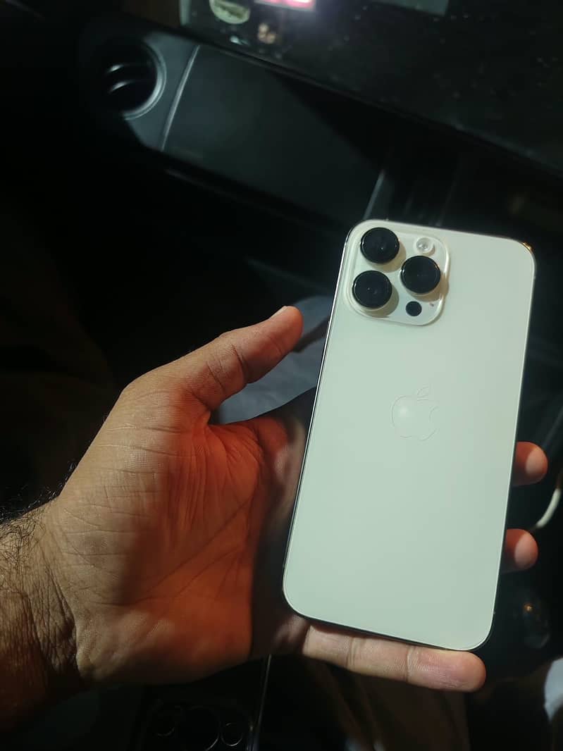 Apple iPhone 14 Pro Max 3