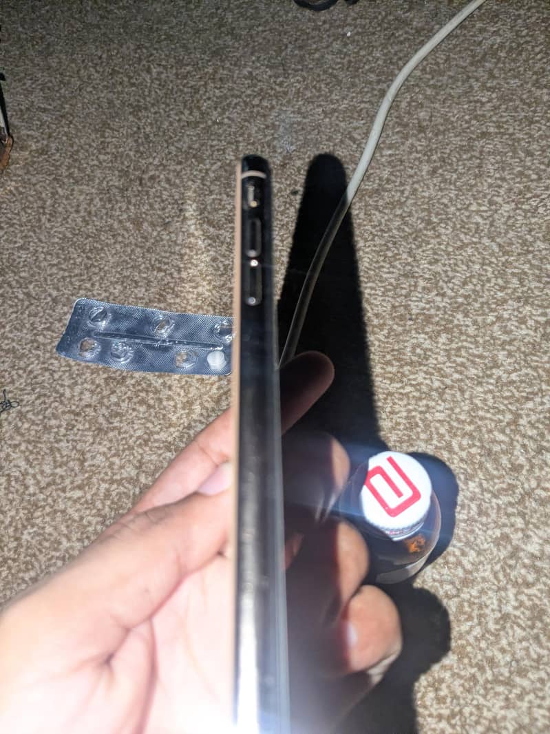 Apple iPhone XS 3