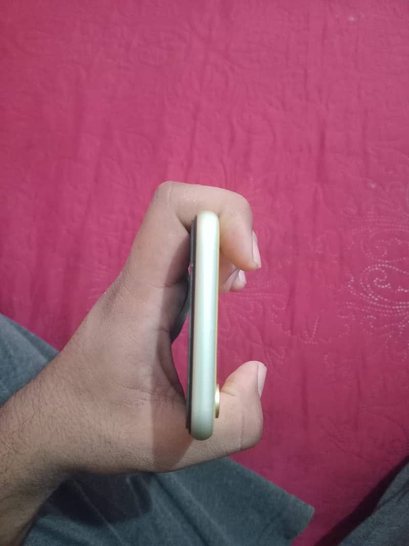 Apple iPhone XR 1