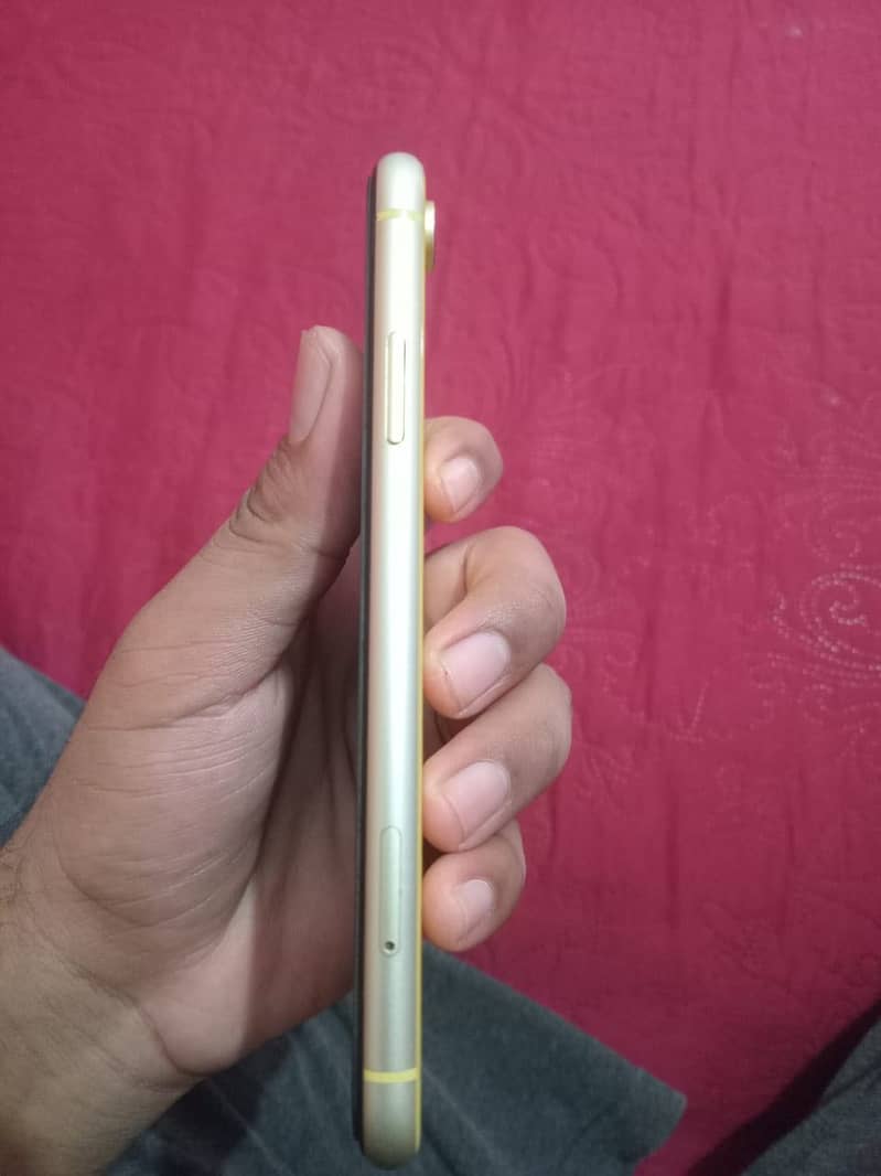 Apple iPhone XR 3
