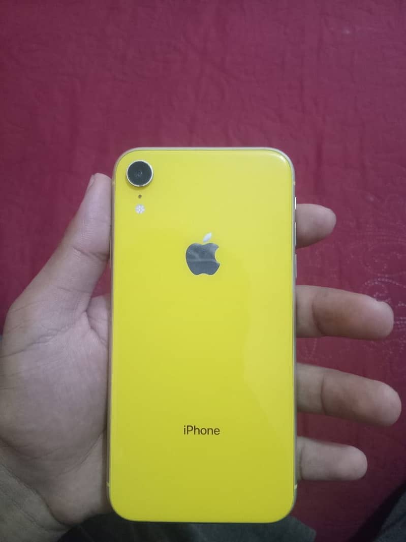Apple iPhone XR 4