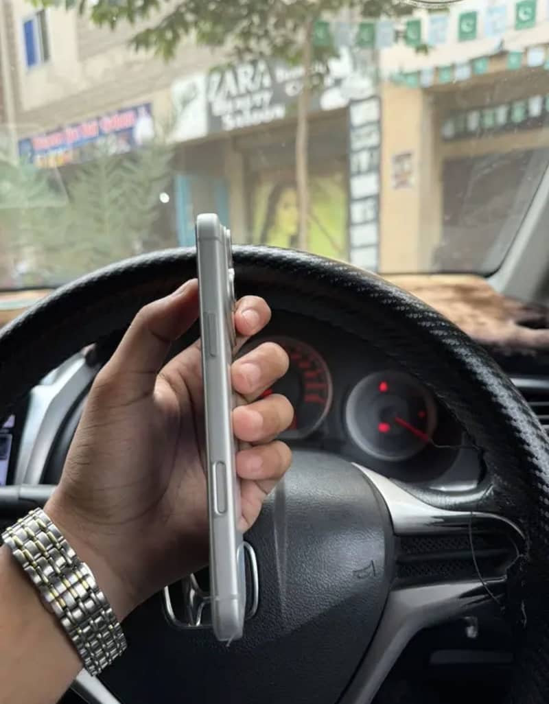 Apple iPhone 17 Pro Max 0