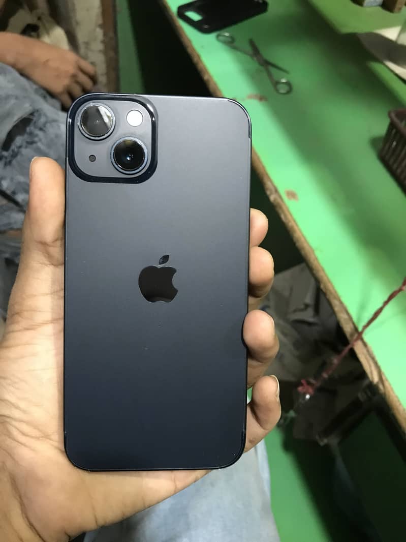 Apple iPhone 13 2