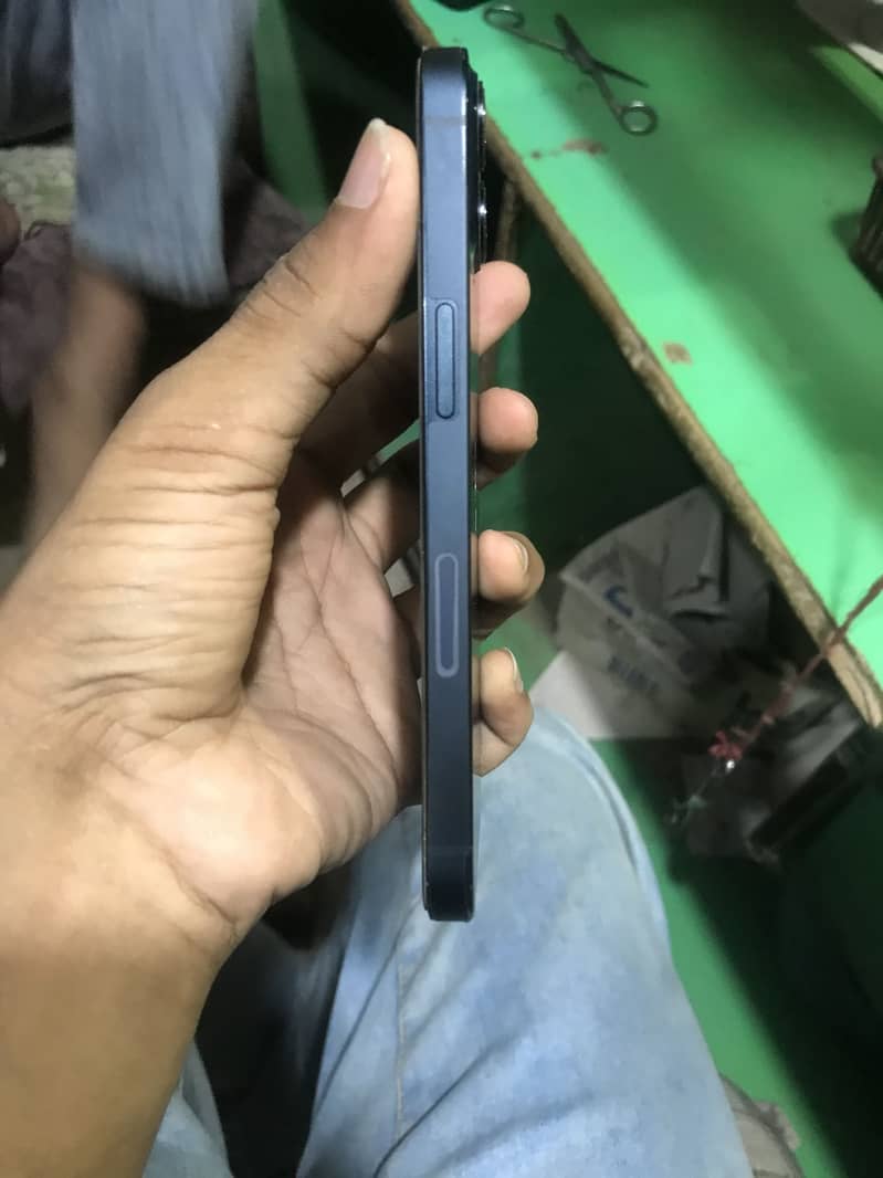 Apple iPhone 13 14