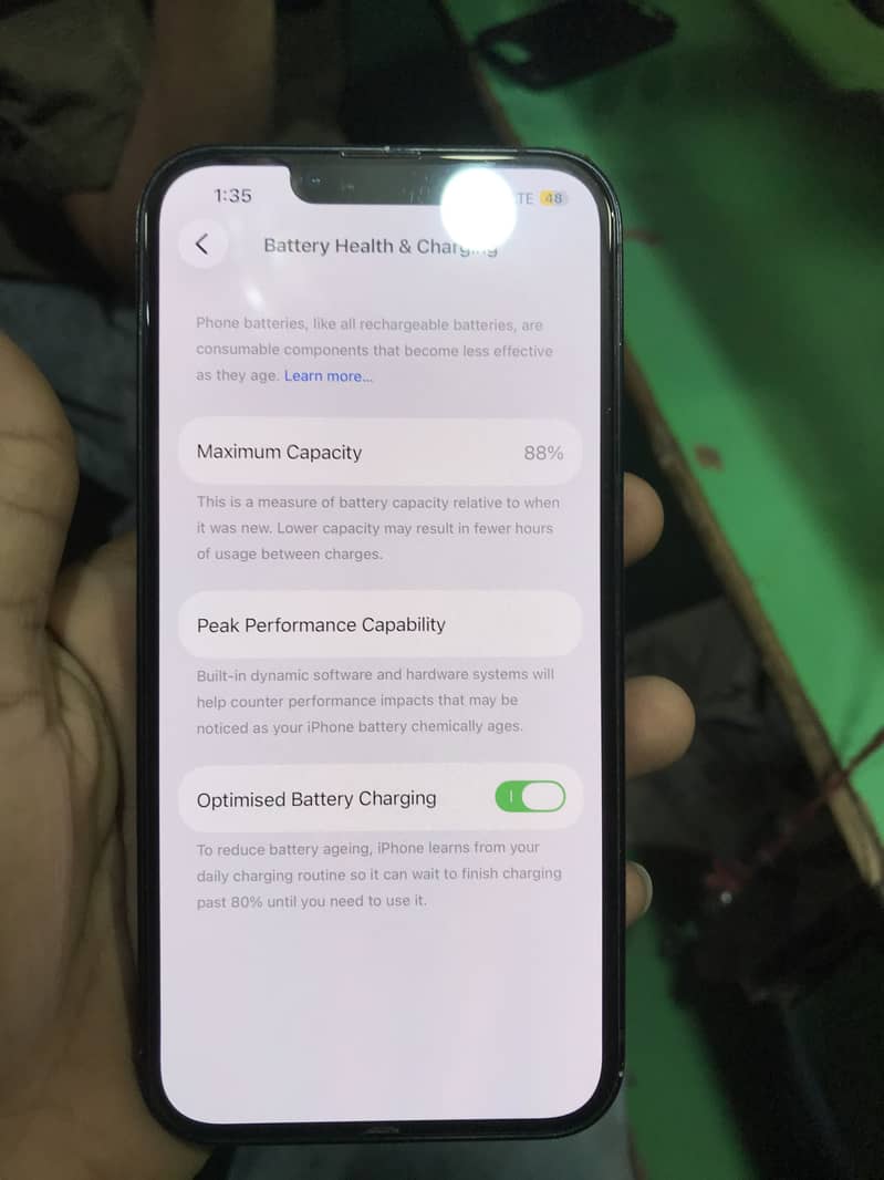 Apple iPhone 13 16