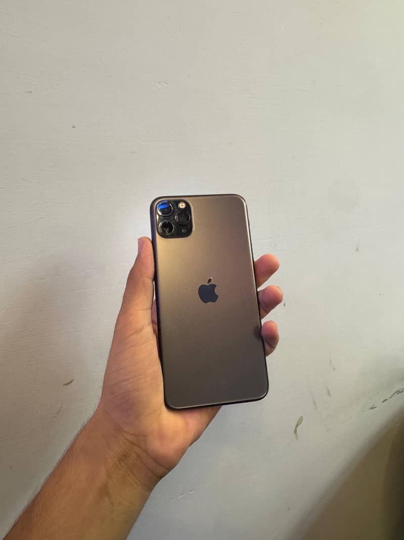 Apple iPhone 11 Pro Max 1