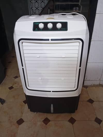 4500 AC/ DC air cooler 3 months use