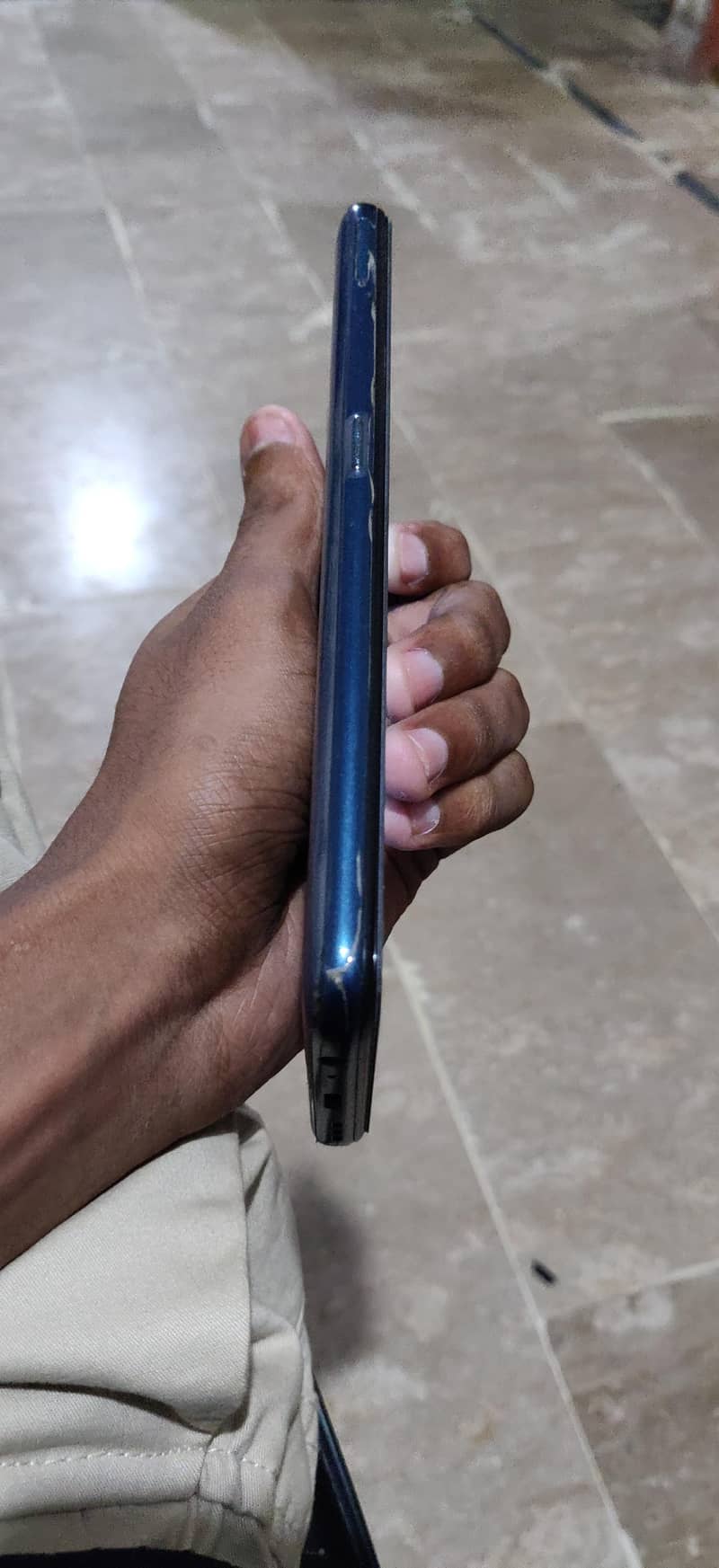 BLU G73 4
