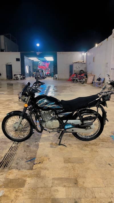 Suzuki gs 150 2015 new condition