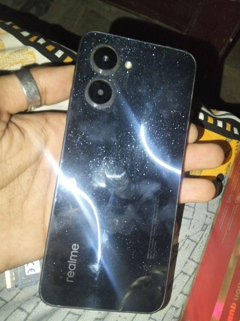 Realme C33 1