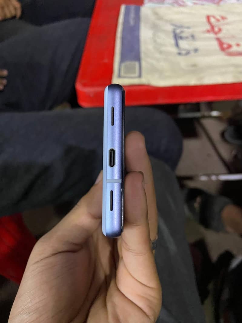 Google Pixel 7a 4