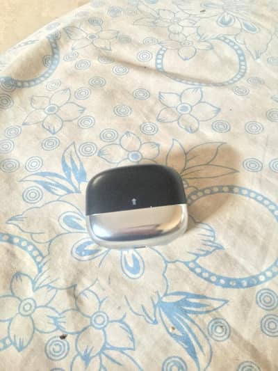 ANC earbuds in good condition