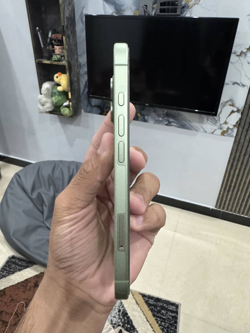 Apple iPhone 17 4