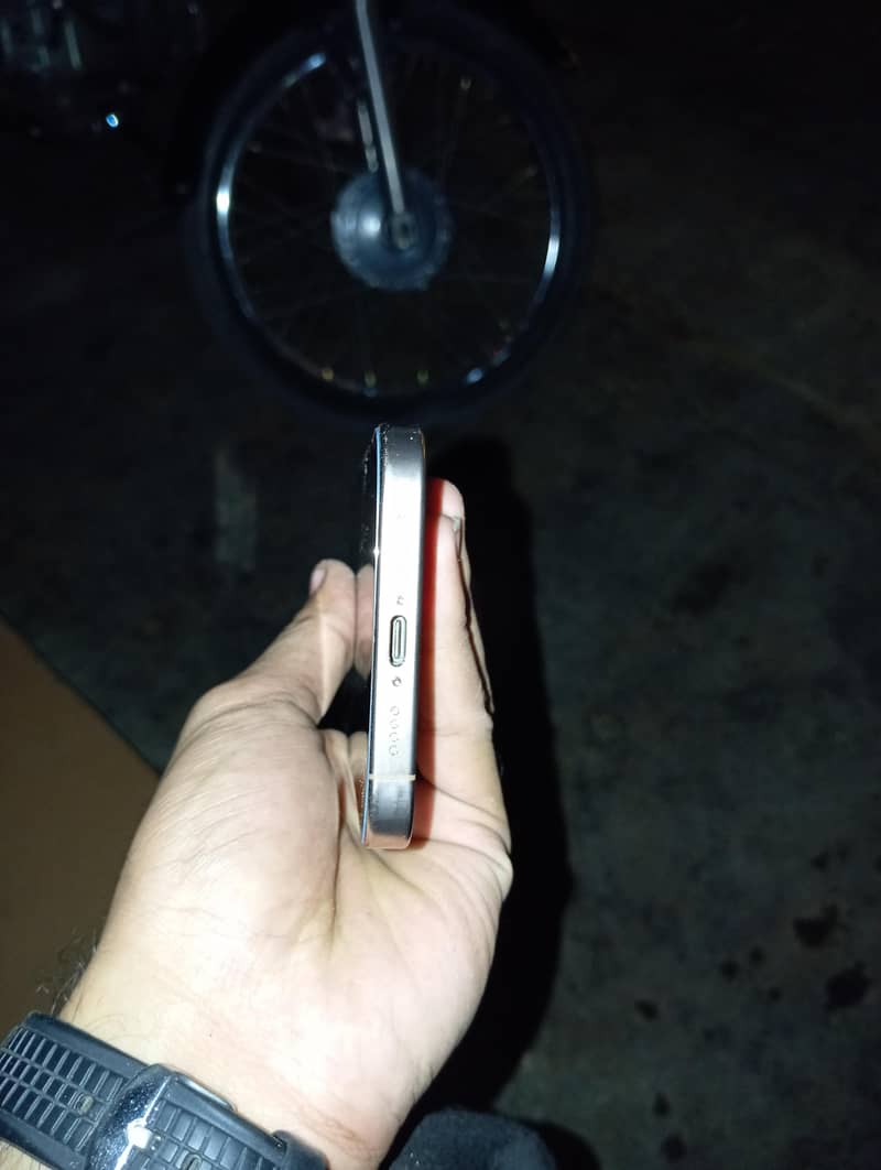 iphone 16 pro max 2