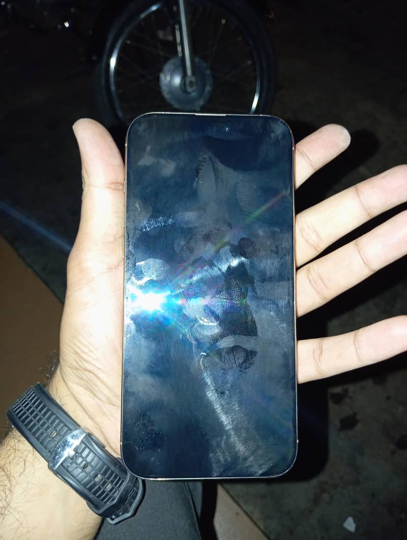 iphone 16 pro max 5